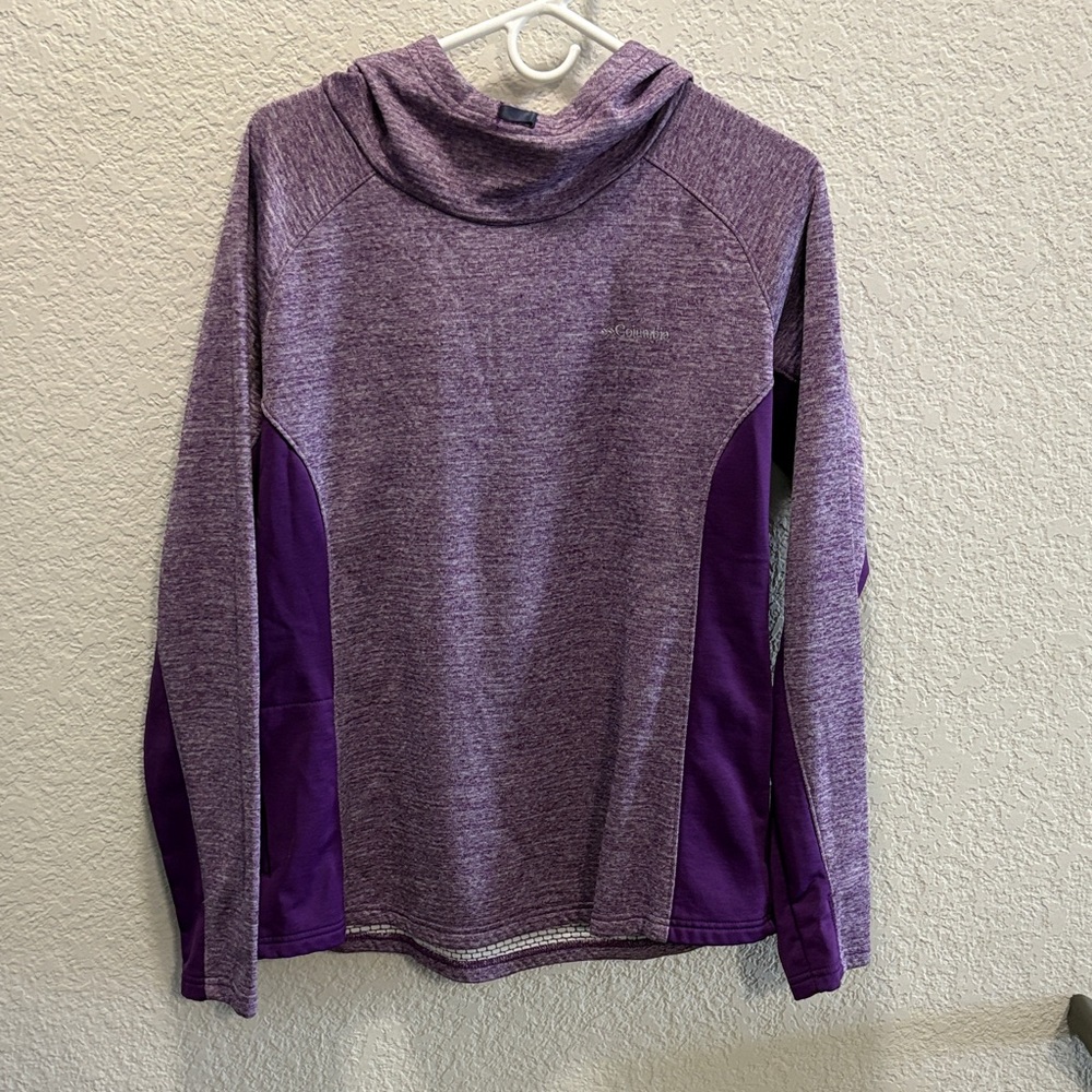 Columbia women’s hooded sweatshirt